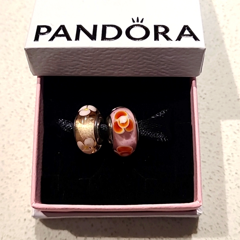 EUC Retired Pandora pink flower Murano glass beads (set of 2)